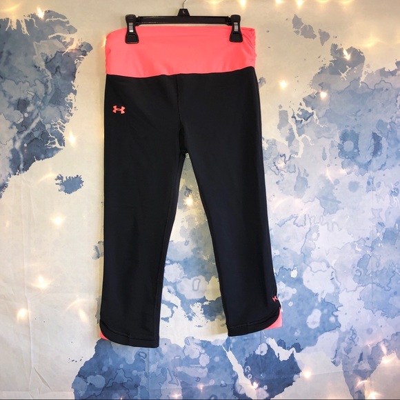 Under Armour Pants - ❄️ Women’s Cropped Under Armour Leggings Size S
